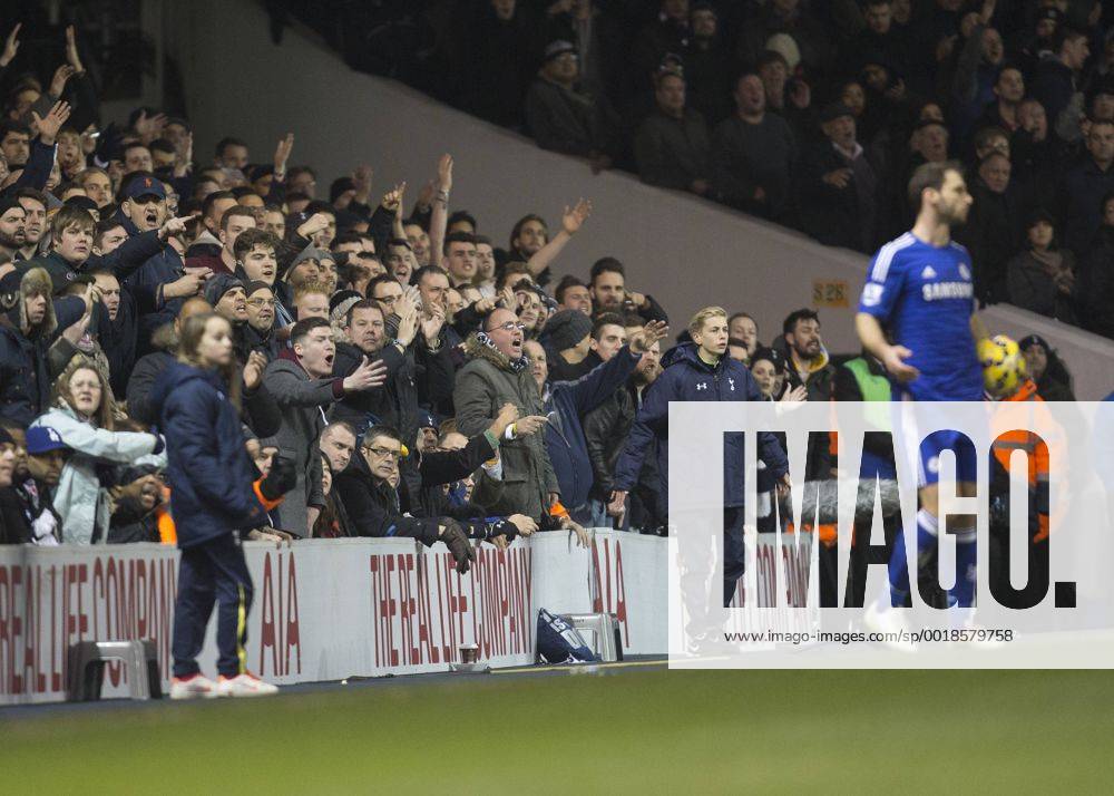 London, England. Barclays Premier League. Tottenham versus Chelsea. Tottenham fans are unhappy after some referee decision which they disagree with. Cookex ActionPlus11585910