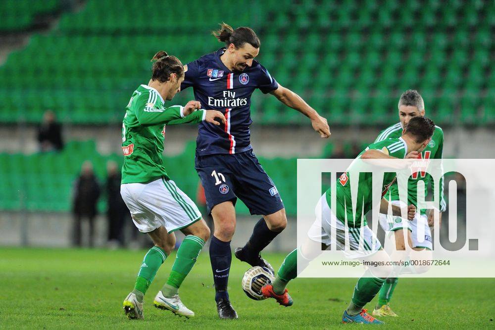 Jeremy Clement (saint etienne) vs Zlatan Ibrahimovic (psg) FOOTBALL : Saint Etienne vs Paris Saint Germain - Coupe de la ligue - 13 01 2015 FredericChambert Panoramic