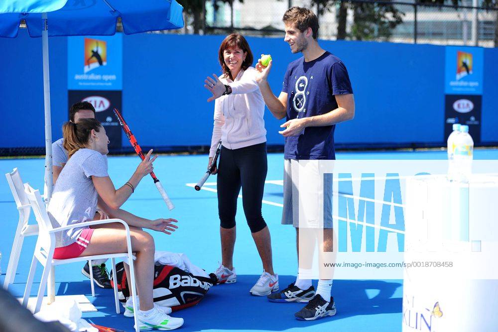 Alize Cornet (FRA) Biljana Veselinovic (SRB) TENNIS : Open d Australie - Melbourne - 18 01 2015 TennisMagazine Panoramlc