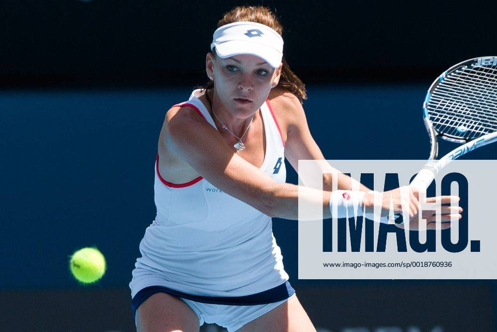 6th seed Agnieszka Radwanska (POL) in action in a 3rd round match against 30th seed Varvara Lepchenko (USA) on day six of the 2015 Australian Open grand slam tennis tournament at Melbourne Park in Melbourne, Australia. Sydney Low Cal Media. Radwanska won 6-0 7-5 Tennis 2015: Australian Open JAN 24 - ZUMAc04_