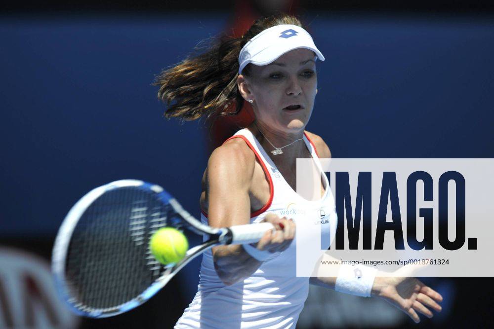 Australian Open Tennis from Melbourne Park. Agnieszka Radwanska of Poland returns a shot in her match against Varvara Lepchenko of the USA on day six of the 2015 Australian Open at Melbourne Park, Melbourne, Australia. Limx ActionPlus11591808