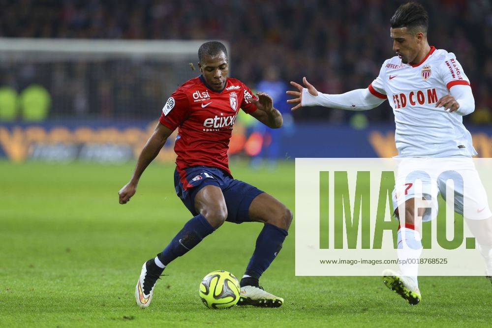 Djibril Sidibe (Lille) vs Nabil Dirar (Monaco) FOOTBALL : Lille vs Monaco - Ligue 1 - 24 01 2015 - GwendolineLeGoff Panoramic
