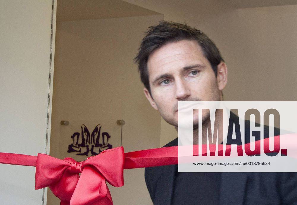 English professional footballer Frank Lampard is pictured as he officially opens the new Carl Todd Clinic in Swindon. . JANUARY 26th 2015 RWNx15264