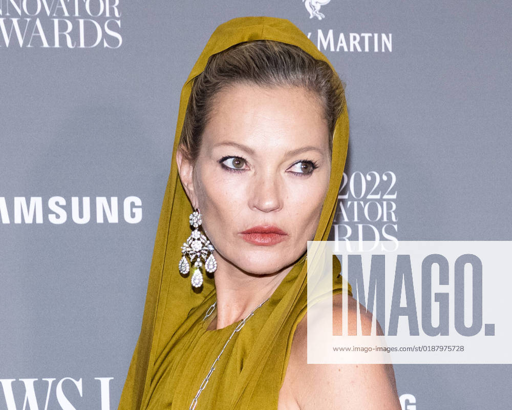 Kate Moss arrives on the red carpet for the WSJ. Magazine Innovator Awards 2022 at the Museum of Modern Art in New York, NY, on Wednesday, November 2, 2022. 1 NYP20221102503 GabrielexHoltermann