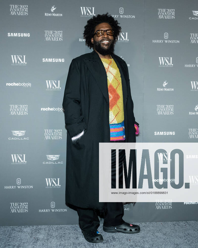 Questlove arrives on the red carpet for the WSJ. Magazine Innovator Awards at the Museum of Modern Art in New York City on Wednesday, November 2, 2022. 1 NYP20221102513 GabrielexHoltermann