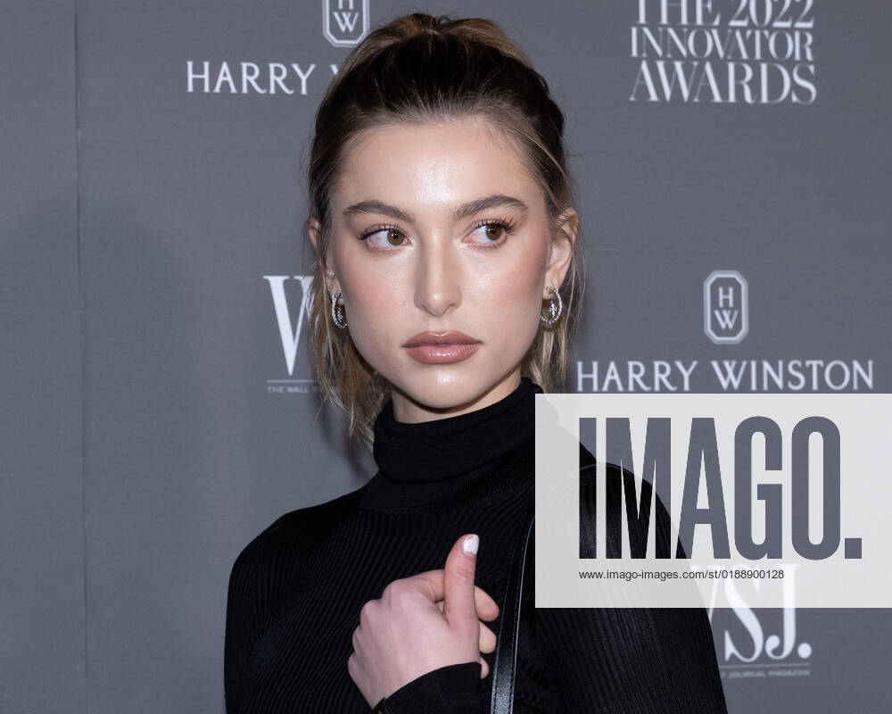 Eve Jobs arrives on the red carpet for the WSJ. Magazine Innovator Awards at the Museum of Modern Art in New York City on Wednesday, November 2, 2022. 1 NYP20221102517 GabrielexHoltermann