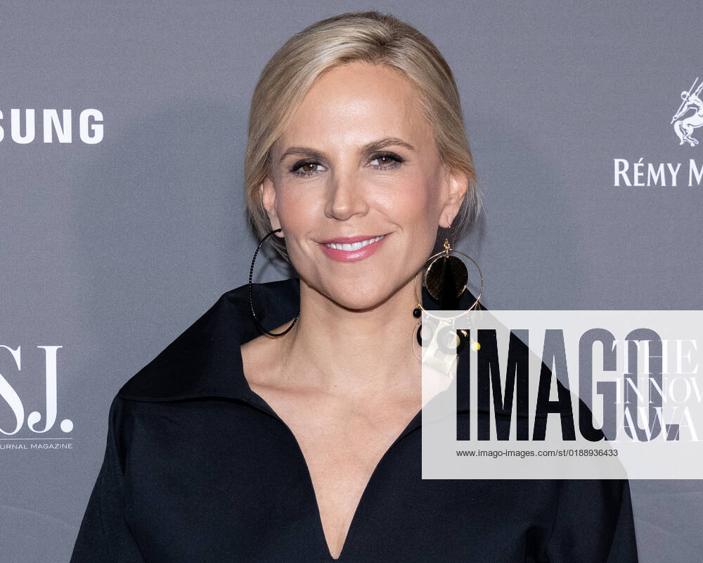 Tory Burch arrives on the red carpet for the WSJ. Magazine Innovator Awards at the Museum of Modern Art in New York City on Wednesday, November 2, 2022. 1 NYP20221102565 GabrielexHoltermann