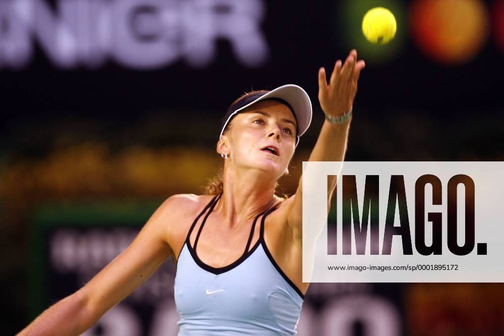 Daniela Hantuchova (Slovakei) - Aufschlag Tennis Damen Australian Open 2006, WTA Tour, Grand Slam Einzelbild Melbourne