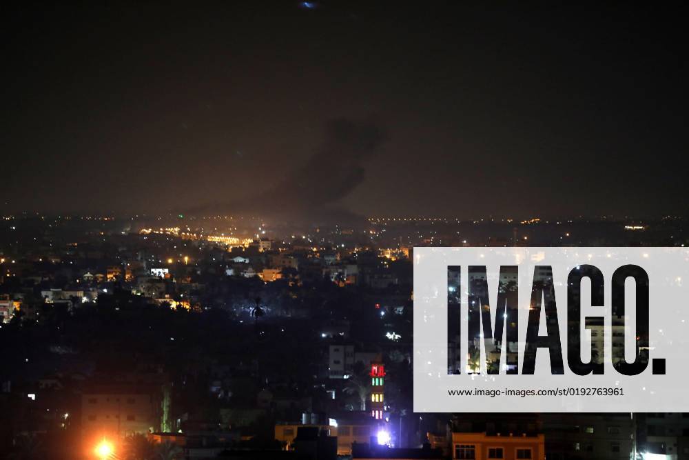 Fire and smoke billowing in the background following an Israeli air strike on Khan Yunis, Fire and smoke billowing in the background following an Israeli air strike on Khan Yunis, southern Gaza Strip, on 4 Nobember,2022. photo by Ashraf Amra Gaza Gaza Strip Occupied Palestinian Territory 041122_Gaza_ASH_00 (1)