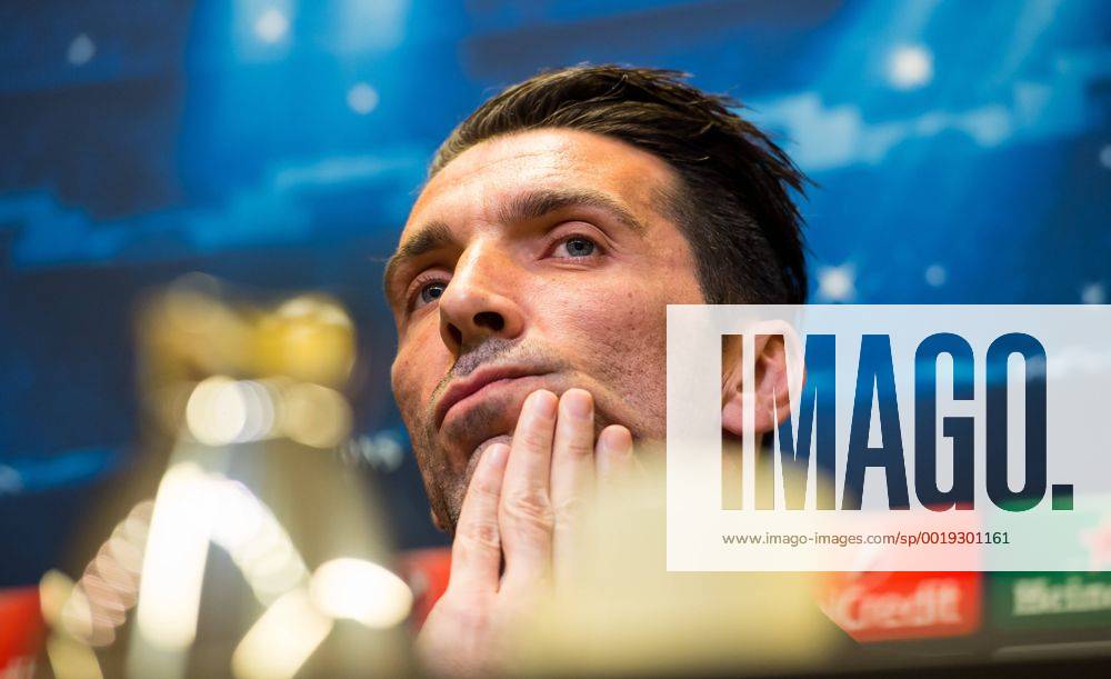 Dienstag 17.03.2015, CL, UEFA Champions League, Saison 2014 2015, Pressekonferenz, PK in Dortmund mit Juventus Turin, Gianluigi BUFFON (Juventus), Mimik, Gestik DeFodi01045019870