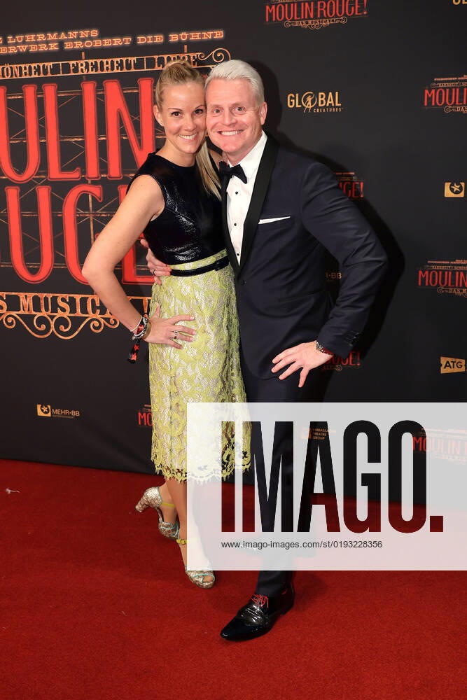 Guido Cantz and his wife Kerstin Ricker at the Moulin Rouge musical premiere on 6 11 2022 in Cologne Moulin Rouge musical premiere in Cologne