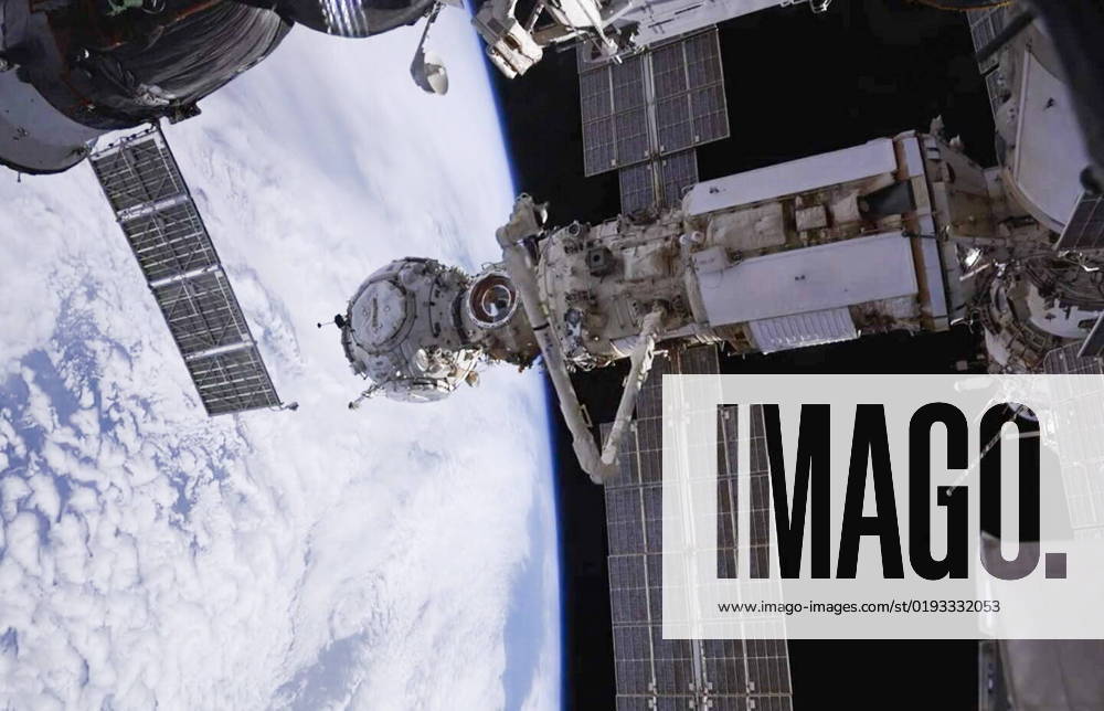 ISS, Roboterarm European Robotic Arm ERA NOVEMBER 7, 2022: The European Robotic Arm (ERA) in action. Designed by Fokker Space, the European Robotic Arm serves the Nauka module on the Russian Orbital Segment of the International Space Station (ISS). Video screen grab. Best quality available. Dmitry Petelin TASS 55762282