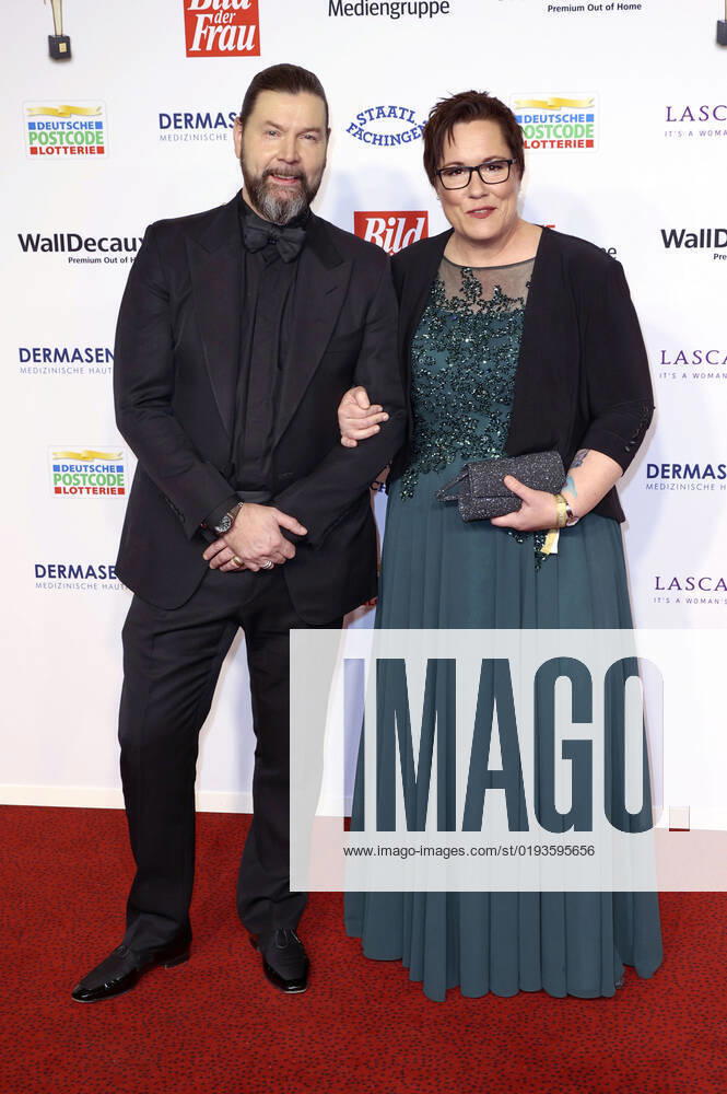 Rea Garvey and Kerstin Held at the 15 award ceremony of the Golden Image of Woman 2022 at the Stage Theater Neue Flora Hamburg, 09 11 2022 Foto:xFuturexImage