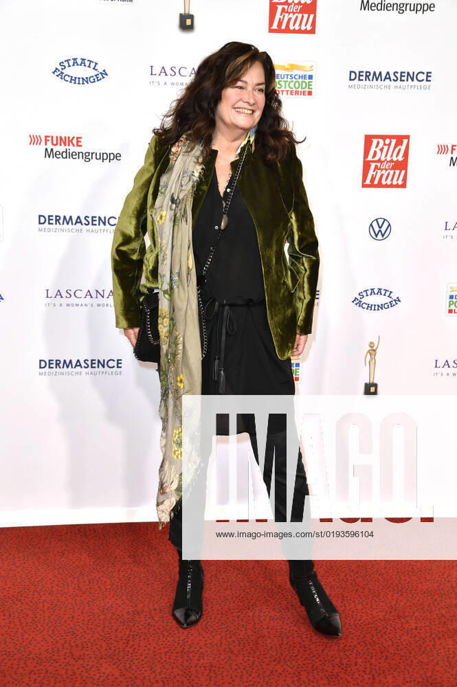 Gabriele Oestreich at the 15 award ceremony of the Golden Image of Woman 2022 at the Stage Theater Neue Flora Hamburg, 09 11 2022 Foto:xN.xKubelkax xFuturexImage