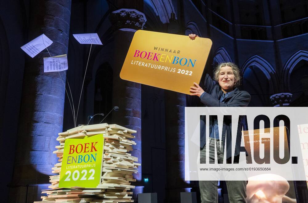 2022 11 10 21 23 10 THE HAGUE Anjet Daanje has won the Boekenbon Literature Prize 2022 with The song of stork and dromedary This year the award ceremony took place in the Grote of Sint Jacobskerk ANP LEX VAN LIESHOUT netherlands out belgium out
