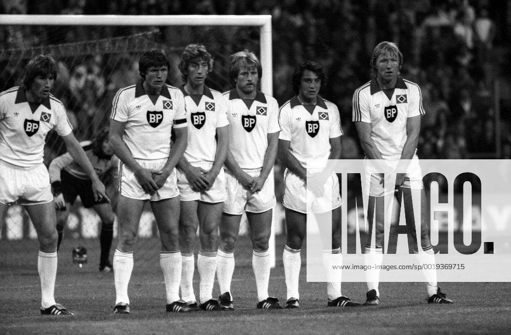 FC Bayern München - Hamburger SV, v.li.: Manfred Kaltz, Peter Nogly, Ditmar Jakobs, Caspar Memering, Felix Magath und Horst Hrubesch