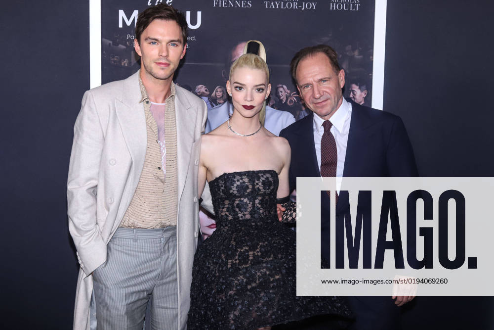 Anya Taylor-Joy, Archivbilder New York Premiere Of Searchlight Pictures The Menu English actor Nicholas Hoult, American-Argentine-British actress Anya Taylor-Joy and English actor Ralph Fiennes arrive at the New York Premiere Of Searchlight Pictures The Menu held at the AMC Lincoln Square 13 Theater on November 14, 2022 in Manhattan, New York City, New York, United States. AMC Lincoln Square 13 Theater, Manhattan, New York City, New York New York United States