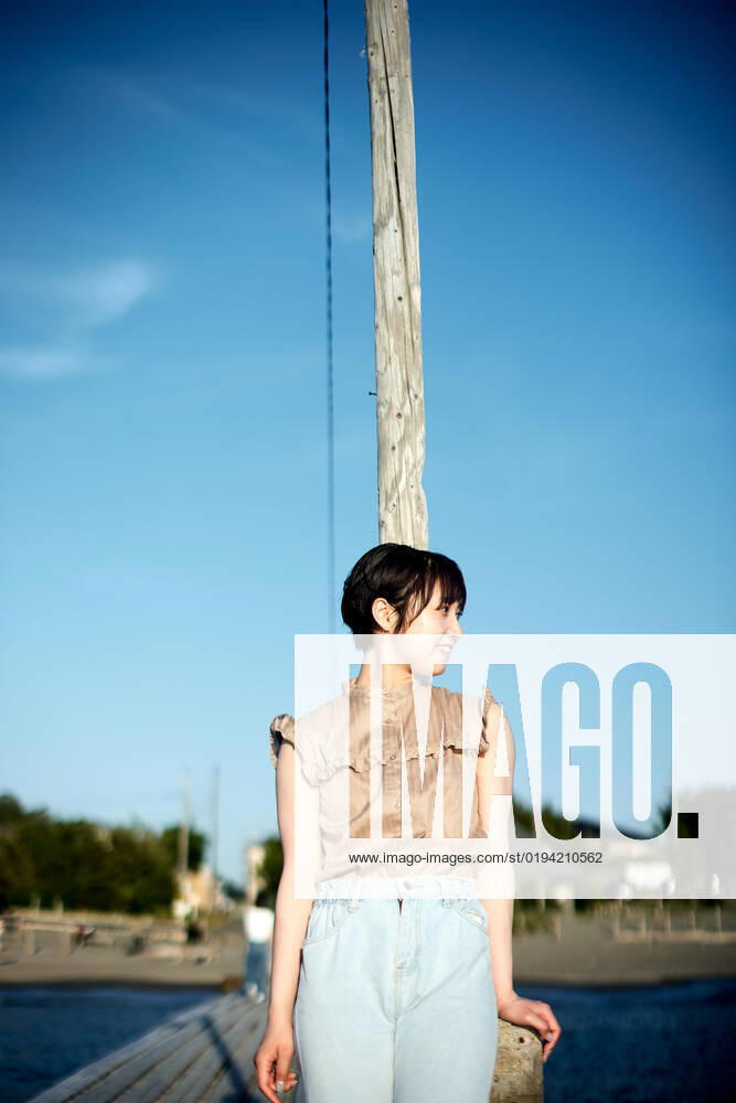 Young Japanese woman at the beach AFLO197882220 , 197882220.jpg, ,model released, Symbolfoto