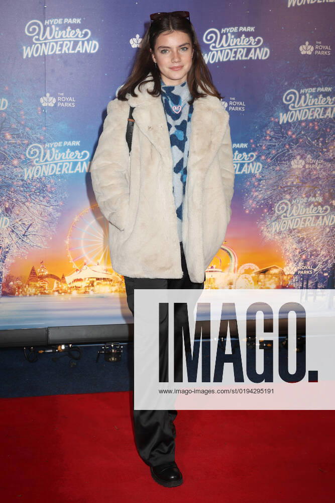 Florence Hunt attends the Hyde Park Winter Wonderland 2022 VIP Preview Night in London. NOVEMBER 17th 2022 CMYx22482