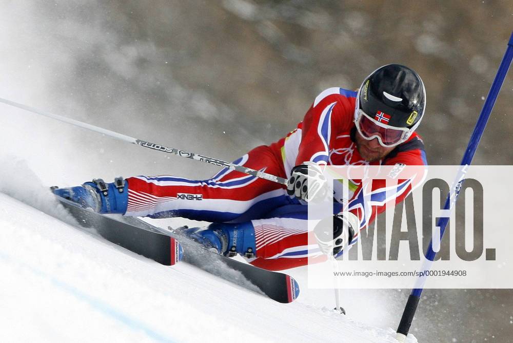 Kjetil Andre Aamodt (Norwegen) - Alpiner Skilauf OS Winter Herren Olympische Spiele Turin 2006, Winterspiele, Ski Alpin, Skisport, Super G Einzelbild Sestriere Borgata Dynamik,
