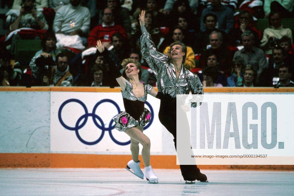 Marina Klimova und Sergei Ponomarenko (Sowjetunion) auf dem Eis Eistanz OS Winter Olympische Winterspiele 1988, Olympia, Olympiade, Spiele, Eistanzen Gruppe Saddledome Calgary