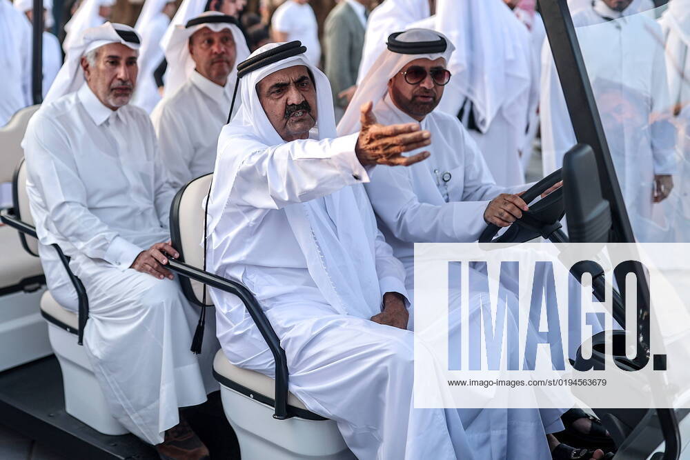 QATAR, DOHA - NOVEMBER 19, 2022: Hamad bin Khalifa Al Thani (C), former Emir of Qatar, is seen in a city embankment. The 2022 FIFA World Cup will take place in Qatar from November 20 to December 18, 2022. Sergei Bobylev TASS 55976913
