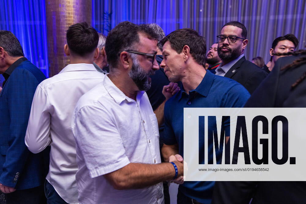 Mark Wahlberg Celebrating Flecha Azul Tequila Debut At Bleau Bar At Fontainebleau Miami Beach Featuring: Ignacio Melero and Mark Wahlberg Where: Miami, Florida, United States When: 19 Nov 2022 Credit: Seth Browarnik startraksphoto.com Cover Images