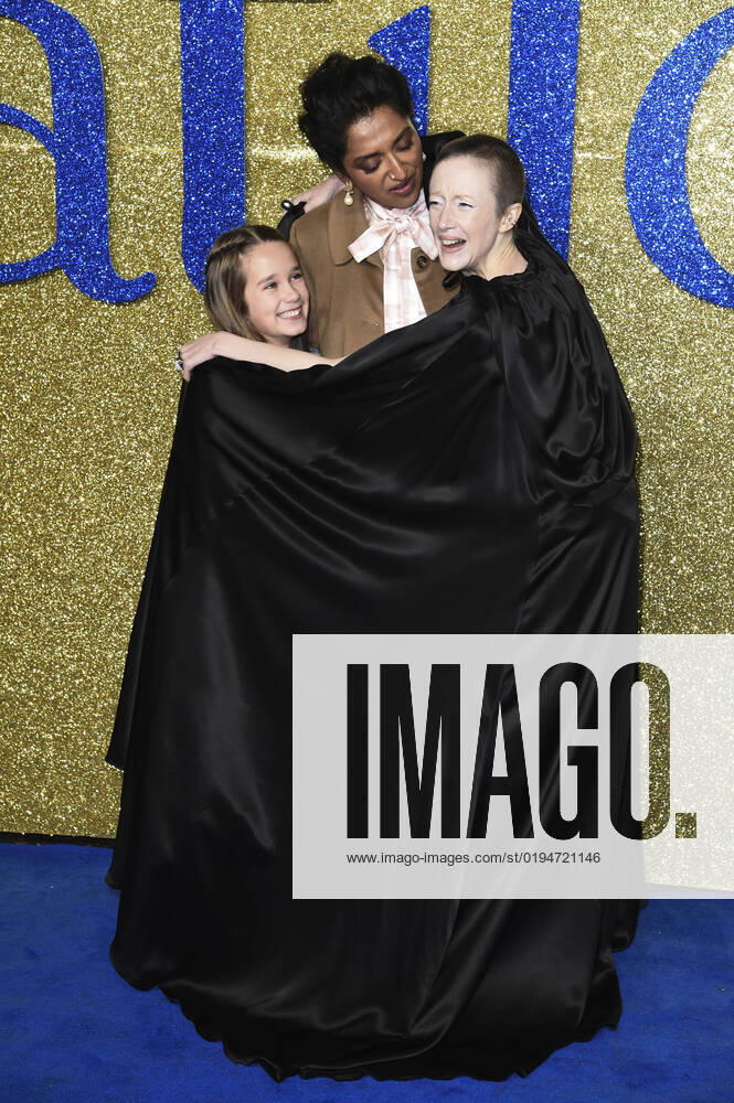 Alisha Weir, Sindhu Vee and Andrea Riseborough at the premiere of Roald Dahl s Matilda the Musical at Curzon Mayfair Cinema London, 21 11 2022. Foto:xS.xFuturexImage