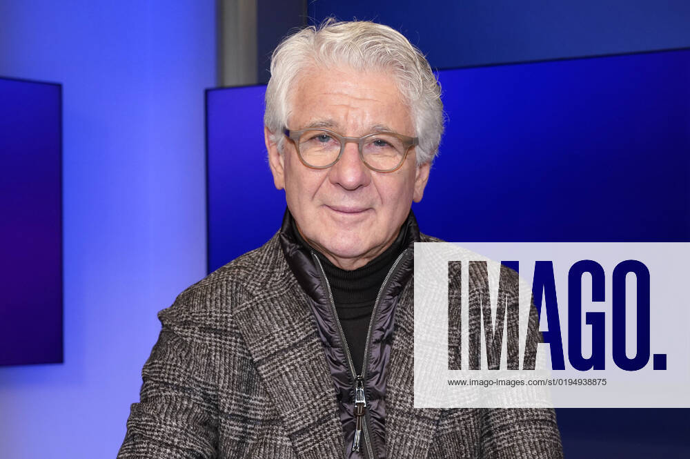 Marcel Reif on the ARD talk show maischberger in Studio Adlershof Berlin, 23 11 2022 Foto:xT.xBartillax xFuturexImage