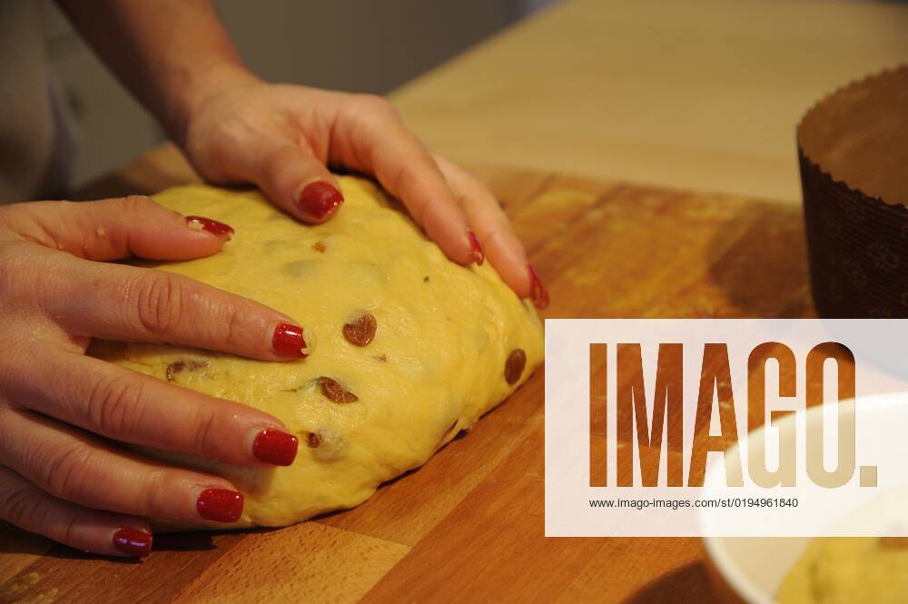 The making of a traditional dish of the italian cuisine , 7820848.jpg, cake, carbohydrate, close-up, collage, color, cooking, cuisine, culture, dieting, different, dinner, dry, eating, food, group, healthy, ingredient, italian, italy, kinds, lifestyle, lunch, macaroni, macro, meal, noodle, panettone, pasta, pattern, raw, refreshment, spaghetti, spiral, still, textured, traditional, wheat, yellow,