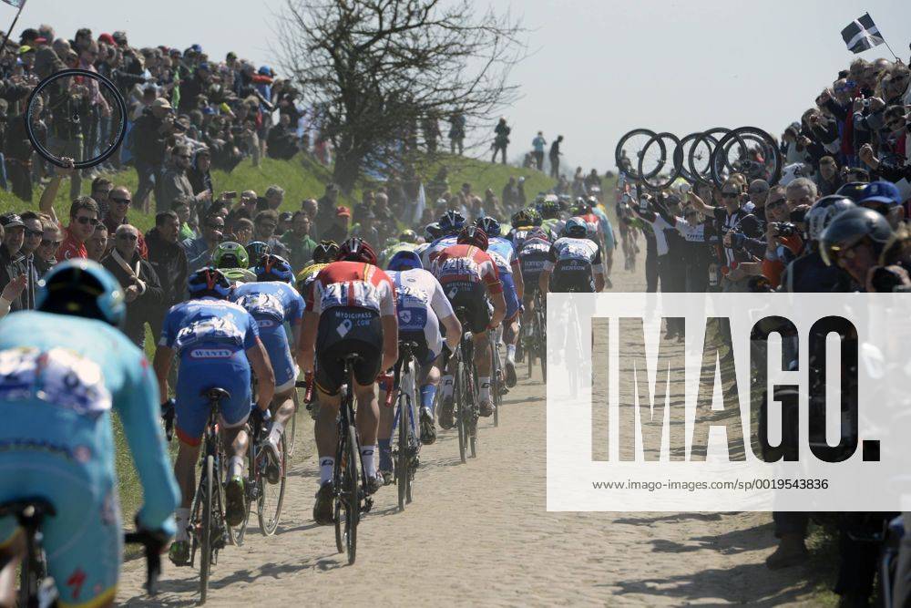 - ROUBAIX, FRANCE: Riders pictured in action during the Paris-Roubaix one day cycling race, 253,5 km from Compiegne to the Velodrome in Roubaix, Sunday 12 April 2015. DIRKxWAEM x04602980x