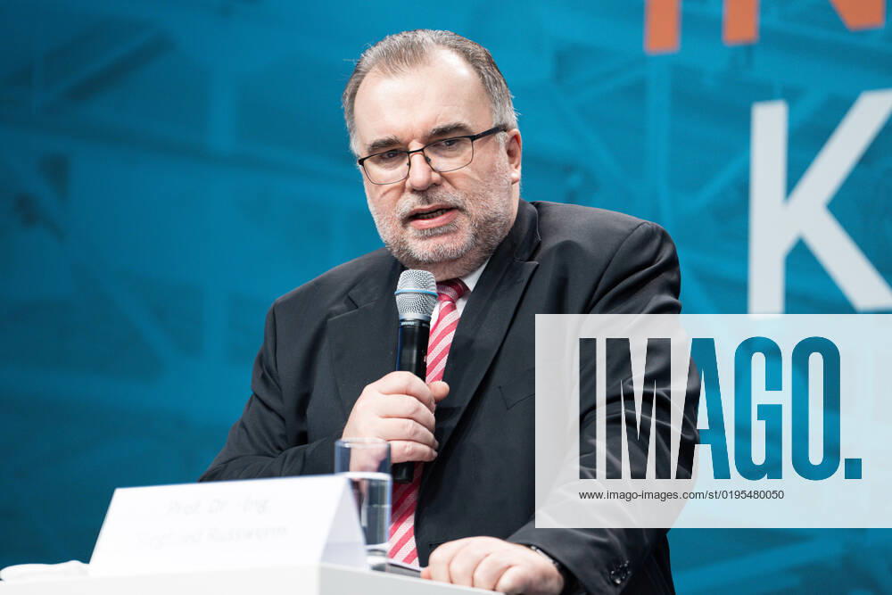 Industry Conference 2022 in Berlin Current, 29 11 2022, Berlin, Prof Dr Siegfried Russwurm, President BDI in portrait at the press conference during the opening of the Industry Conference 2022 at the EUREF Campus in Berlin At the Industry Confere