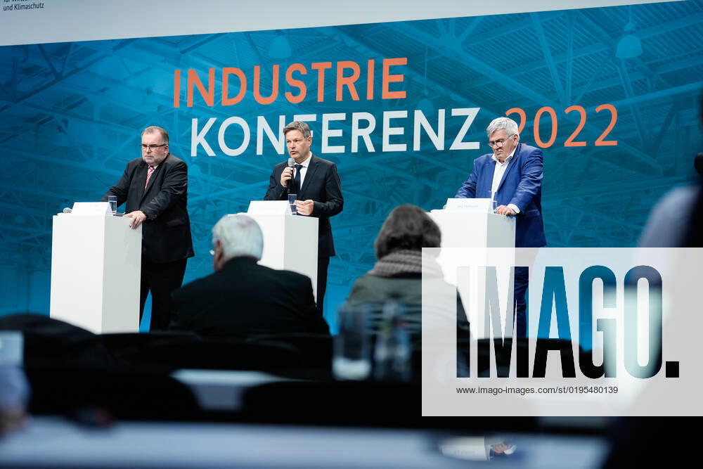 Industry Conference 2022 in Berlin Current, 29 11 2022, Berlin, Dr Robert Habeck, Federal Minister for Economic Affairs and Clim