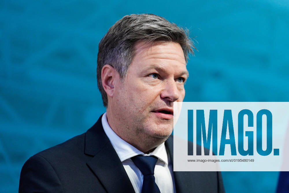 Industry Conference 2022 in Berlin Current, 29 11 2022, Berlin, Dr Robert Habeck, Federal Minister for Economic Affairs and Climate Protection in portrait at the press conference during the opening of the Industry Conference