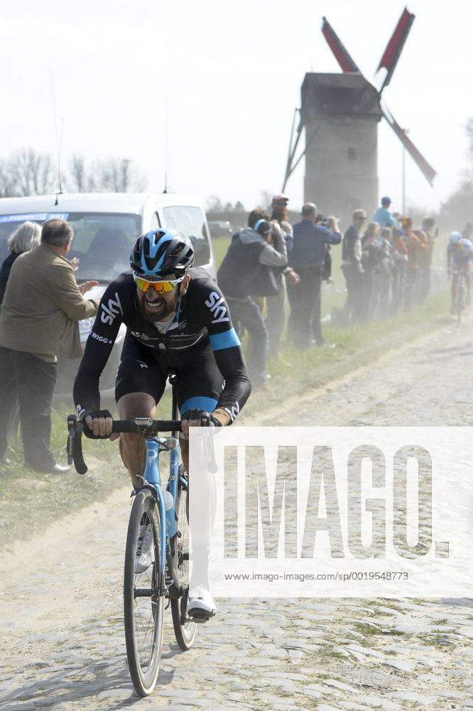 - ROUBAIX, FRANCE: British Bradley Wiggins of Team Sky pictured during the Paris-Roubaix one day cycling race, 253,5 km from Compiegne to the Velodrome in Roubaix, Sunday 12 April 2015. DIRKxWAEM x04603328x