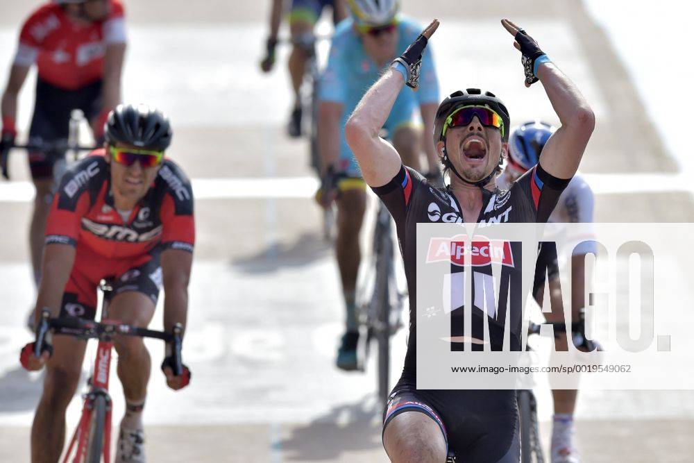 Degenkolb John of Giant - Alpecin wins before Stybar Zdenek of Etixx - Quick Step, Van Avermaet Greg of BMC Racing Team, Boom Lars of Astana, Elmiger Martin Schweiz of IAM Cycling and Keukeleire Jens of Orica Greenedge CYCLISME : Paris Roubaix - 12 04 2015 Photonews Panoramic