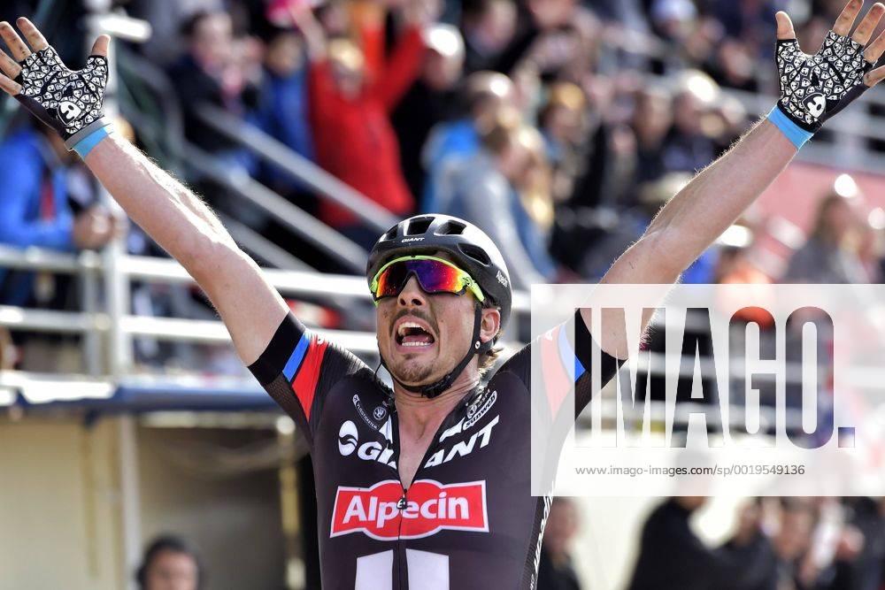 John Degenkolb (Team Giant - Alpecin) CYCLISME : Paris Roubaix - 12 04 2015 Photonews Panoramic
