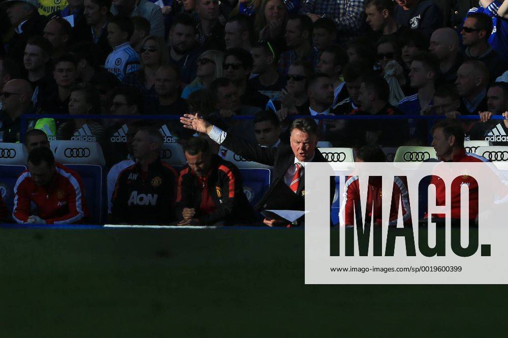 Manchester United ManU s Louis Van Gaal looks on in the light Barclays Premier League- Chelsea vs Manchester United - Stamford Bridge - England - 18th April 2015 - Picture David Klein Sportimage .