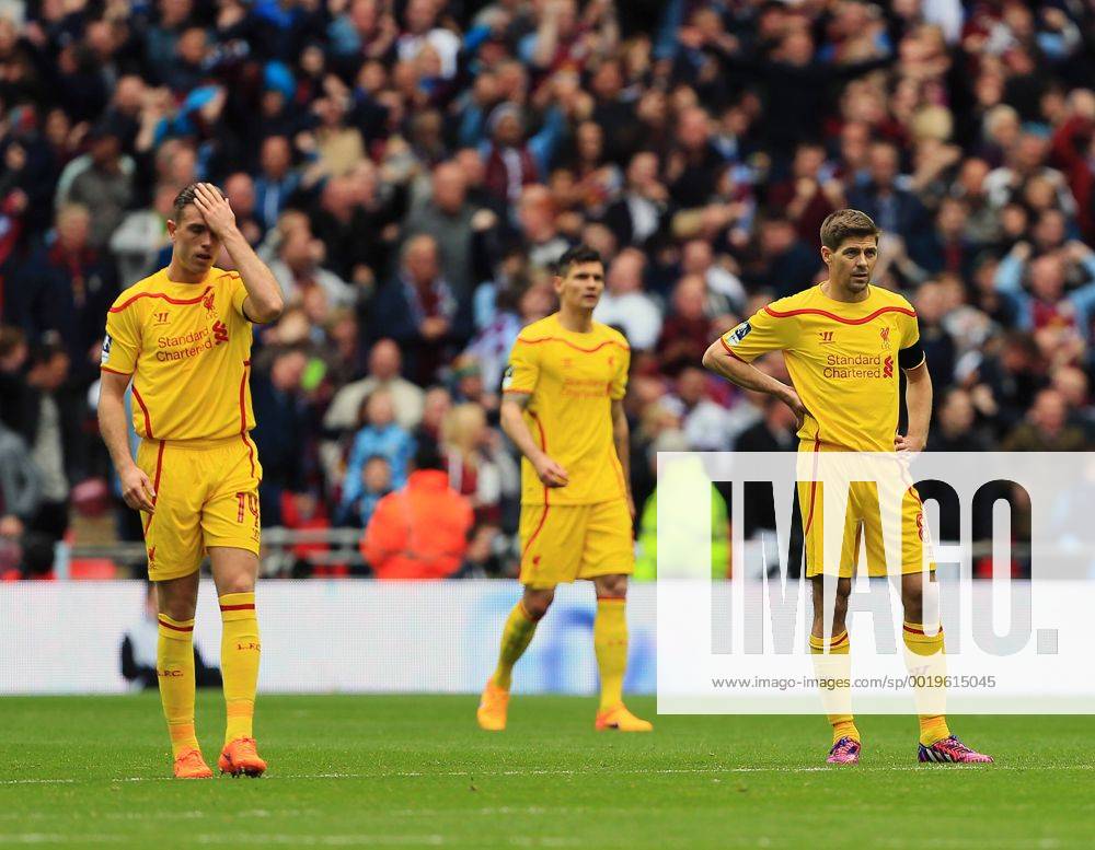 Liverpool s Steven Gerrard looks on dejected after Aston Villa s second goal The FA Cup - Semi Final- Aston Villa vs Liverpool - Wembley - England - 19th April 2015 - Picture David Klein Sportimage .