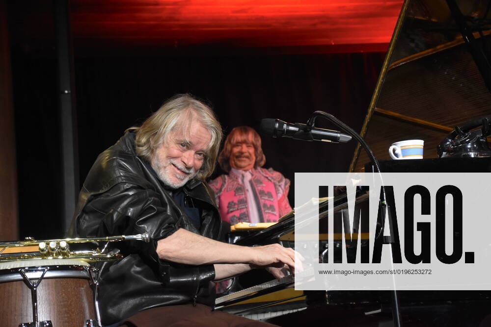 Helge Schneider Saenger Musician Munich 08 12 2022 Hotel Bayerischer Hof Night Club Press appointment Helge Schneider Tourne 2023 Der Letzte Torero Big L A Schow
