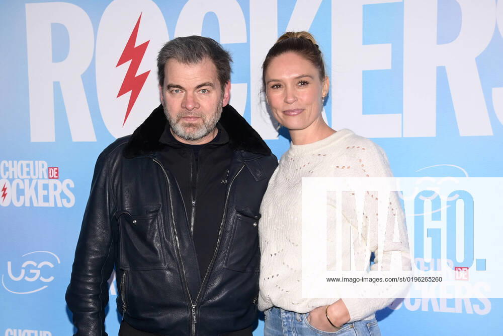Avant premiere du film CHOEUR DE ROCKERS en prà sence de : Clovis Cornillac avec sa femme Lilou Fogli CELEBRITES : Avant premiere du film CHOEUR DE ROCKERS - Paris - 08 12 2022 FedericoPestellini Panoramic