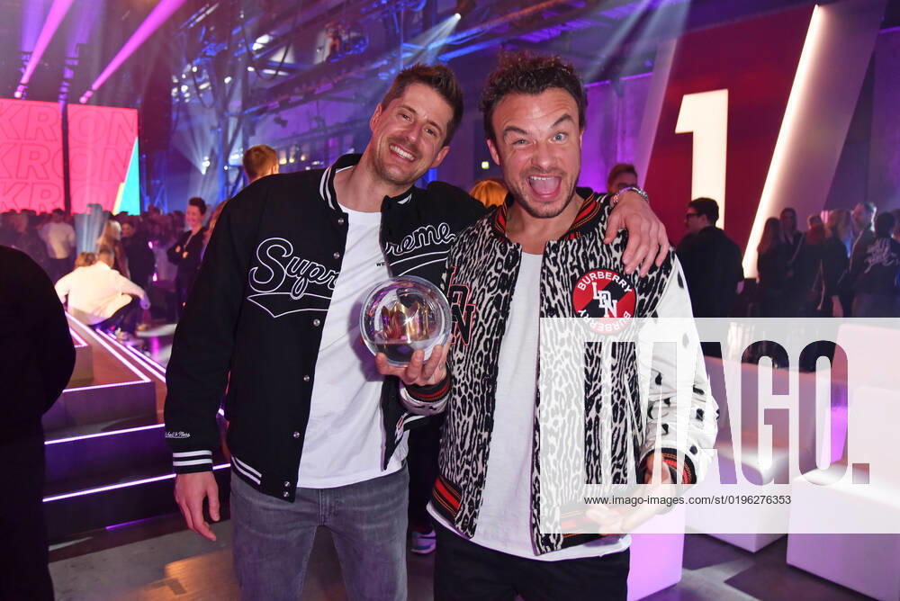 SDP Vincent Stein, Dag Alexis Kopplin at the 1live Krone 2022 in the Jahrhunderthalle in Bochum on 08 12 2022