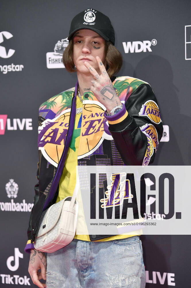 T Low at the 23 award ceremony of the 1Live Krone 2022 in the Jahrhunderthalle Bochum, 08 12 2022 Foto:xN.xKubelkax xFuturexImage