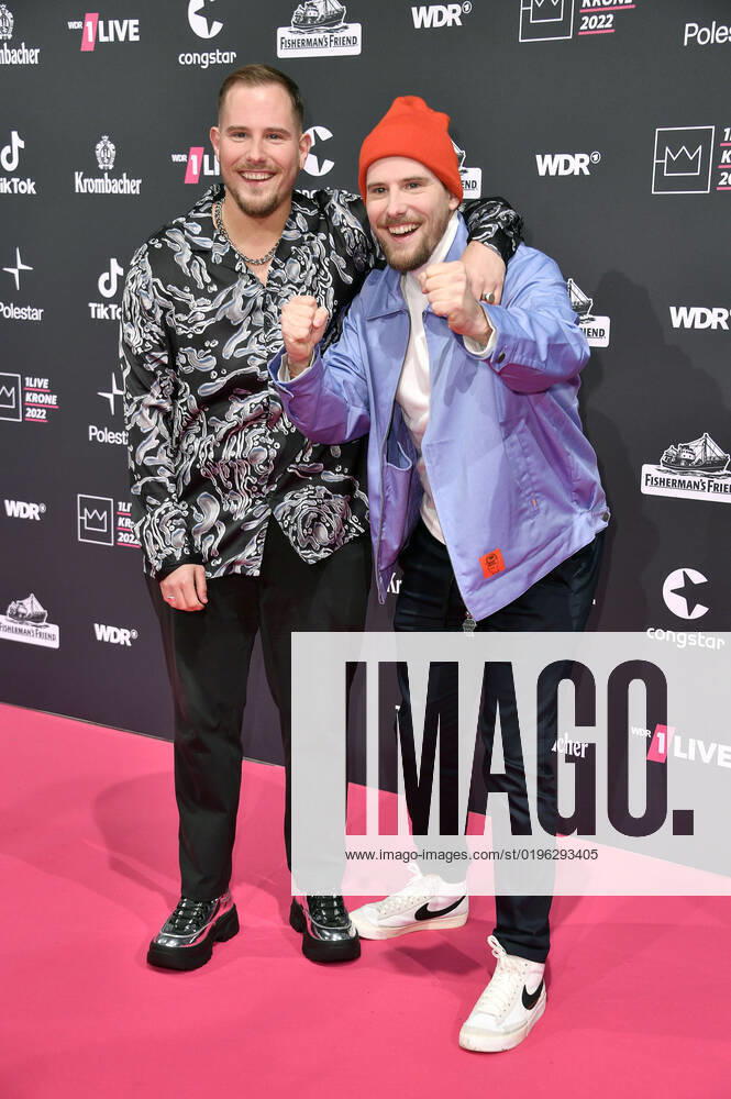 Dennis and Benjamin Wolter at the 23 award ceremony of the 1Live Krone 2022 in the Jahrhunderthalle Bochum, 08 12 2022 Foto:xN.xKubelkax xFuturexImage