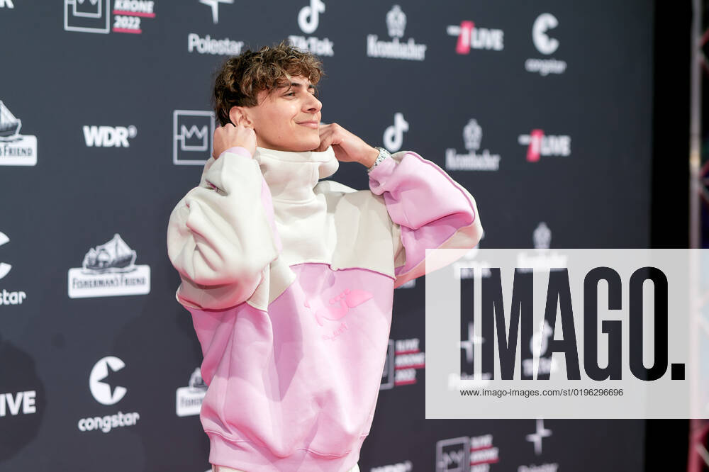 1LIVE Krone award ceremony in Bochum Lukas Rieger on the red carpet at the 1LIVE Krone award ceremony in the Jahrhunderthalle in Bochum