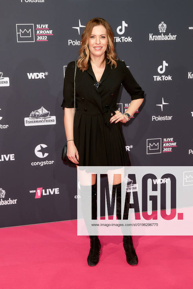 1LIVE Krone award ceremony in Bochum Jule Gölsdorf on the red carpet at the 1LIVE Krone award ceremony in the Jahrhunderthalle in Bochum