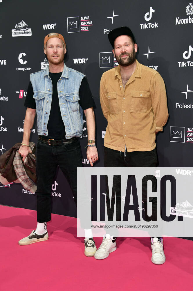 Jojo Berger and Andy Berger from Querbeat at the 23 award ceremony of the 1Live Krone 2022 in the Jahrhunderthalle Bochum, 08 12 2022 Foto:xN.xKubelkax xFuturexImage
