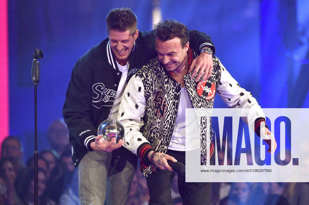 Vincent Stein and Dag Alexis Kopplin from SDP at the 23 award ceremony of the 1Live Krone 2022 in the Jahrhunderthalle Bochum, 08 12 2022 Foto:xN.xKubelkax xFuturexImage