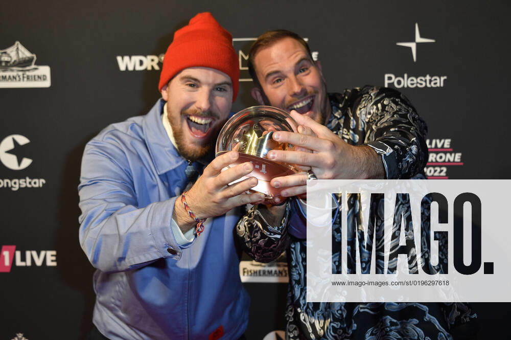Dennis Wolter and Benjamin Wolter at the 23 award ceremony of the 1Live Krone 2022 in the Jahrhunderthalle Bochum, 08 12 2022 Foto:xN.xKubelkax xFuturexImage