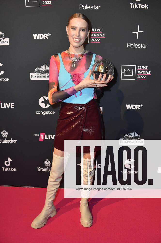 Lea at the 23 award ceremony of the 1Live Krone 2022 in the Jahrhunderthalle Bochum, 08 12 2022 Foto:xN.xKubelkax xFuturexImage